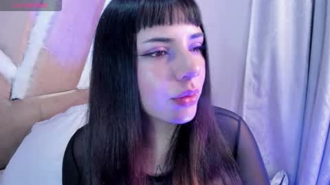 hinata  online show from 12/14/25, 11:20