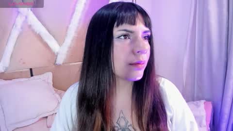 hinata  online show from 12/21/25, 09:55