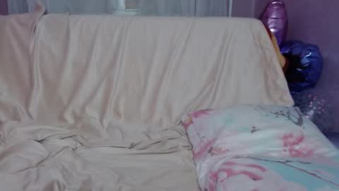 Snapshot of xhot_lina chatting on 12/16/24, 07:43 xHot Lina online show from 12/16/24, 07:43