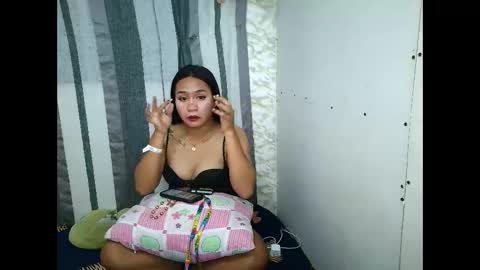 xhottiecausin2324 online show from 03/29/26, 02:17