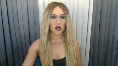 GWEN THOMPSON .......   online show from 12/09/24, 05:52