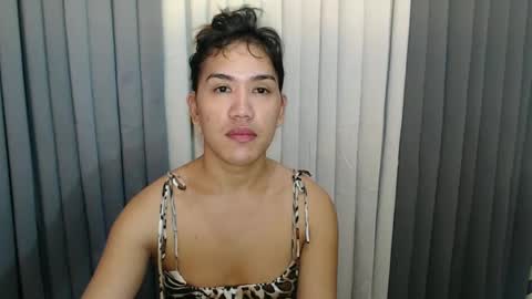 GWEN THOMPSON .......   online show from 12/17/24, 07:29