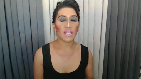 GWEN THOMPSON .......   online show from 12/25/24, 12:27