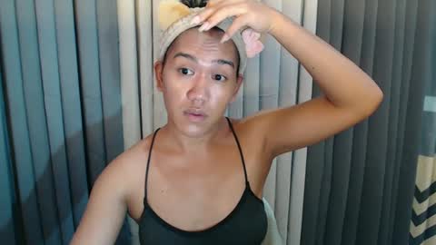 GWEN THOMPSON .......   online show from 01/23/25, 02:28