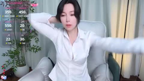Snapshot of xi_ethel chatting on 02/22/26, 05:30 XI online show from 02/22/26, 05:30