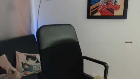 Xia online show from 04/20/26, 11:39