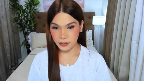 Xia Addison online show from 10/12/25, 01:15