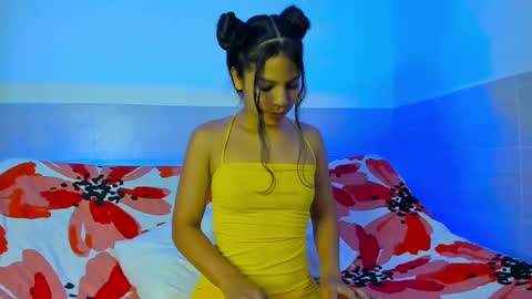 XIMENA  1 online show from 02/18/25, 08:59