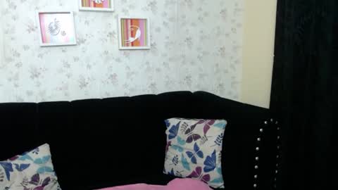 Snapshot of ximena_bunny chatting on 02/20/25, 10:48 XIME online show from 02/20/25, 10:48