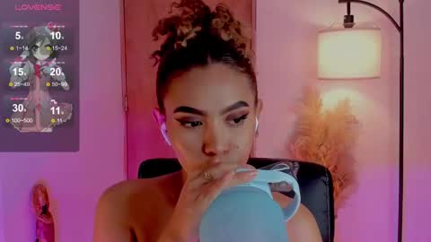 camila online show from 02/10/25, 02:08