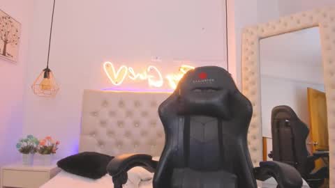 xiomara_cortes online show from 02/08/25, 01:22