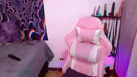 Snapshot of xizette_rotic chatting on 10/14/25, 05:47 xizette online show from 10/14/25, 05:47