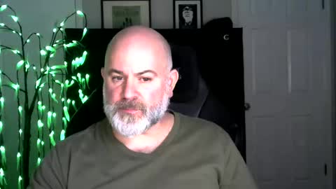 MrSlowBurn77 online show from 12/17/25, 01:44