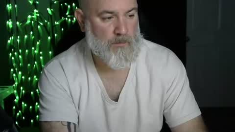 Snapshot of xjohnniex77 chatting on 07/12/26, 01:18 MrSlowBurn77 online show from 07/12/26, 01:18