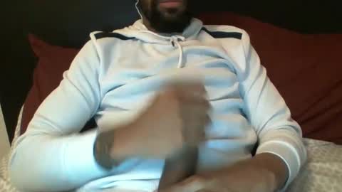 Snapshot of xjonathanxgx chatting on 03/08/25, 06:10 OmgItsSoFuckingBig online show from 03/08/25, 06:10