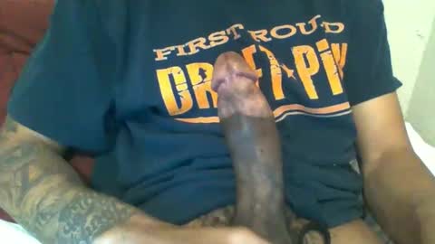 Snapshot of xjonathanxgx chatting on 01/13/26, 04:29 OmgItsSoFuckingBig online show from 01/13/26, 04:29