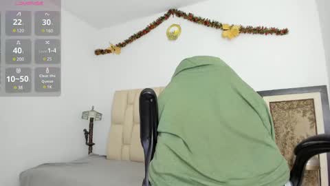 Snapshot of xkim_starx chatting on 12/14/24, 04:12 welcome friends online show from 12/14/24, 04:12