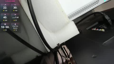 Snapshot of xkim_starx chatting on 11/11/25, 02:44 welcome friends online show from 11/11/25, 02:44