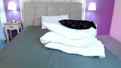 Snapshot of xkimoraxx chatting on 03/10/25, 10:37 Kim online show from 03/10/25, 10:37