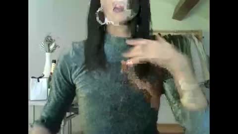 Snapshot of xlecram chatting on 11/09/25, 02:59 Wendy online show from 11/09/25, 02:59