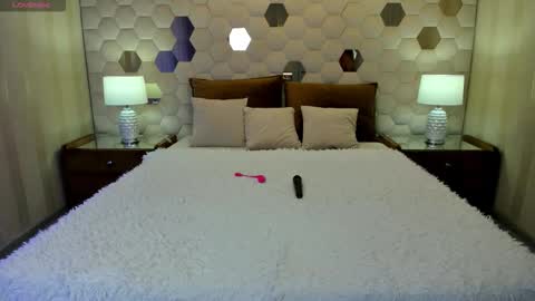 Linda online show from 12/20/25, 08:38