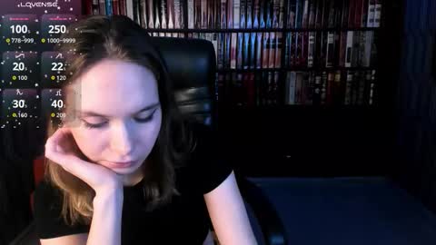 Linda online show from 11/30/25, 12:53