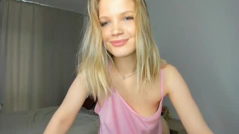 Chloe online show from 03/11/26, 08:20