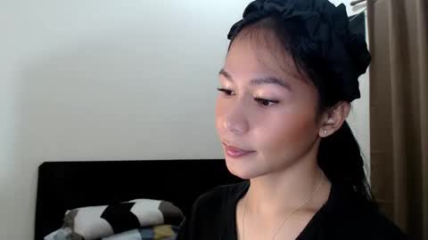 Snapshot of xlovely_destinyx chatting on 02/05/26, 06:12 Alice online show from 02/05/26, 06:12