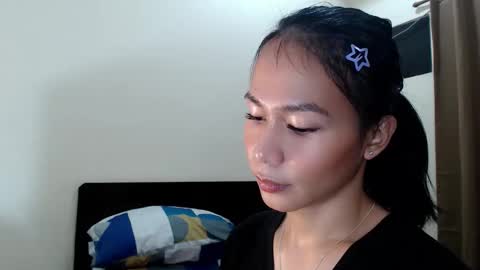 Snapshot of xlovely_destinyx chatting on 02/09/26, 06:06 Alice online show from 02/09/26, 06:06