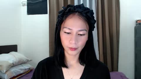 Snapshot of xlovely_destinyx chatting on 02/16/26, 06:15 Alice online show from 02/16/26, 06:15