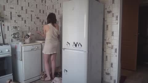 Luna online show from 02/06/26, 06:29