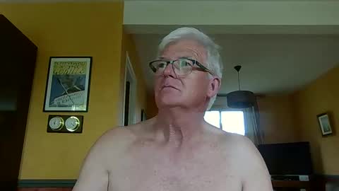 xmaeg3 online show from 05/04/26, 08:54