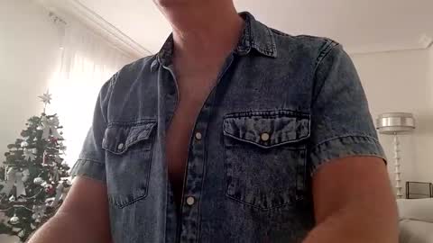 xman4you69 online show from 12/31/24, 03:31