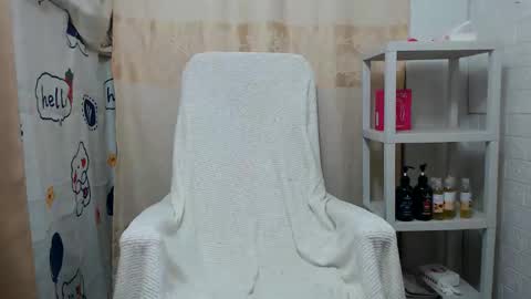 Maxie online show from 03/31/26, 10:43