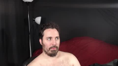 Snapshot of xmetalstudx chatting on 12/15/24, 04:40 MetalstudMaster online show from 12/15/24, 04:40