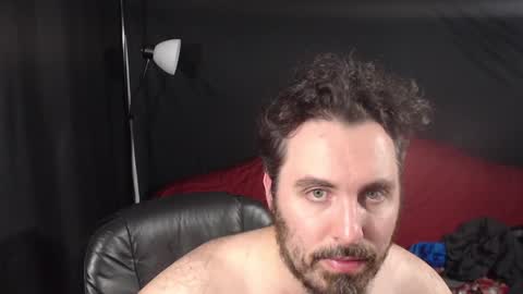 Snapshot of xmetalstudx chatting on 12/15/24, 07:46 MetalstudMaster online show from 12/15/24, 07:46