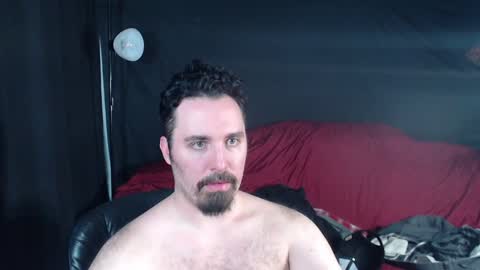 Snapshot of xmetalstudx chatting on 02/03/25, 04:04 MetalstudMaster online show from 02/03/25, 04:04