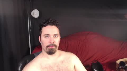 Snapshot of xmetalstudx chatting on 02/05/25, 12:53 MetalstudMaster online show from 02/05/25, 12:53