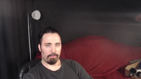 Snapshot of xmetalstudx chatting on 02/09/25, 12:28 MetalstudMaster online show from 02/09/25, 12:28