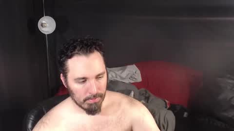 Snapshot of xmetalstudx chatting on 03/06/25, 06:08 MetalstudMaster online show from 03/06/25, 06:08