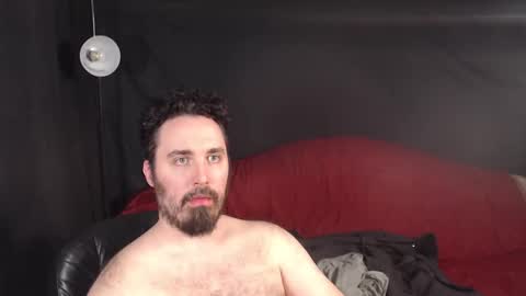 Snapshot of xmetalstudx chatting on 03/09/25, 12:53 MetalstudMaster online show from 03/09/25, 12:53