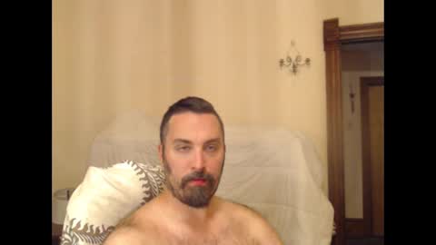 Snapshot of xmetalstudx chatting on 09/10/25, 02:55 MetalstudMaster online show from 09/10/25, 02:55