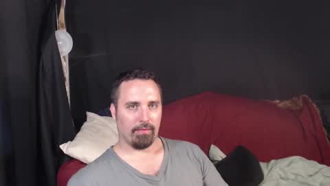 Snapshot of xmetalstudx chatting on 10/01/25, 12:38 MetalstudMaster online show from 10/01/25, 12:38