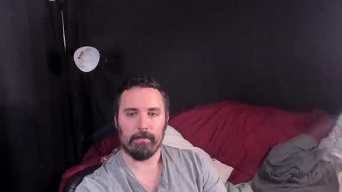 Snapshot of xmetalstudx chatting on 11/05/25, 02:33 MetalstudMaster online show from 11/05/25, 02:33