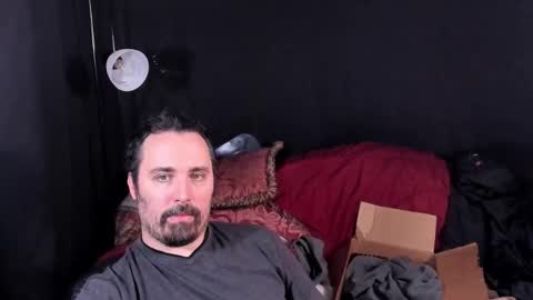 Snapshot of xmetalstudx chatting on 11/28/25, 08:55 MetalstudMaster online show from 11/28/25, 08:55