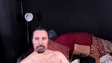 Snapshot of xmetalstudx chatting on 12/03/25, 05:04 MetalstudMaster online show from 12/03/25, 05:04