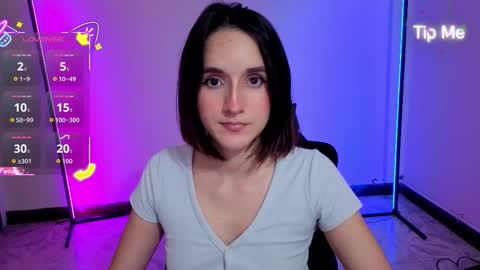 Snapshot of xmialozanoxx chatting on 10/21/25, 08:48 MiaLozano online show from 10/21/25, 08:48