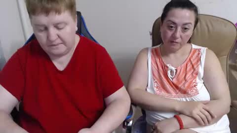 XMollyJaneX online show from 11/15/25, 08:38