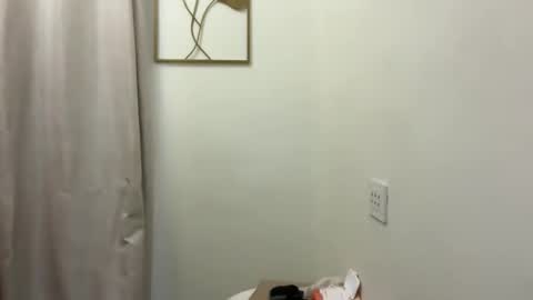 Snapshot of xmoreno_guy69 chatting on 12/16/25, 03:06 SECRET online show from 12/16/25, 03:06