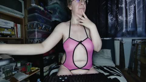 xnicetitsx online show from 12/25/24, 10:06